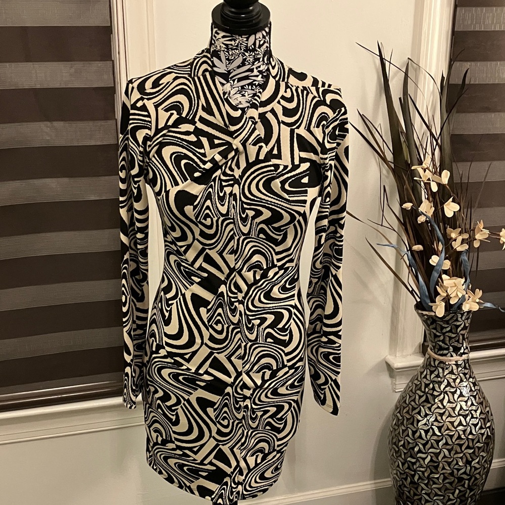 Zara Black  Abstract Knit Spring dress